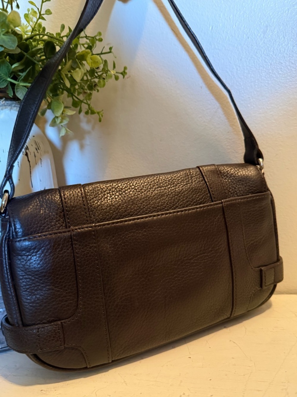 LOFT Dark Brown Baguette Pebbled Leather Shoulder Bag EUC - Picture 2 of 9